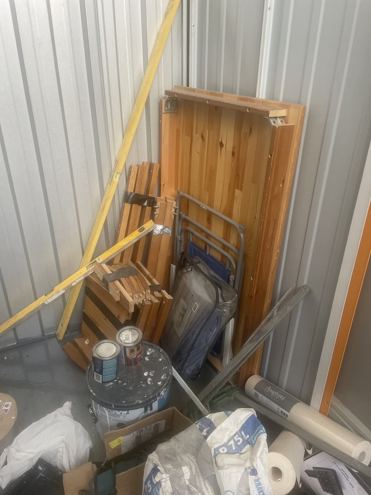Brentford Self storage unit auction IB-7821 13