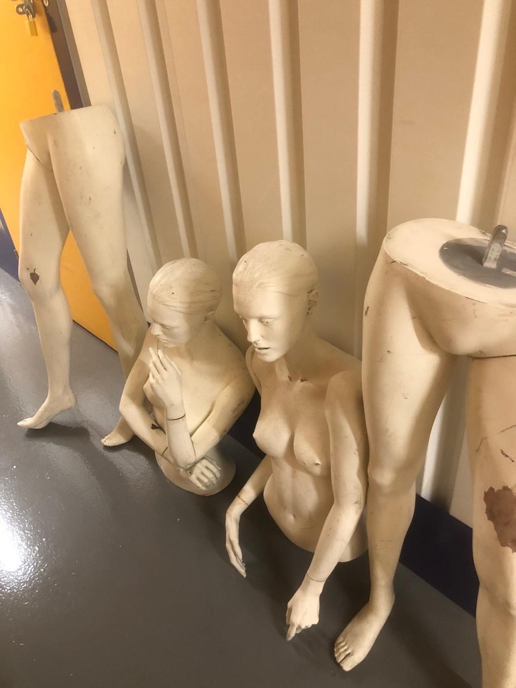Crystal Palace Storage Facility auction IB-4860