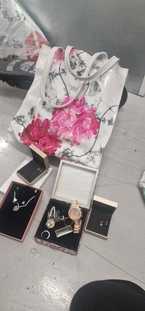 Wednesbury Storage auction IB-8242 20