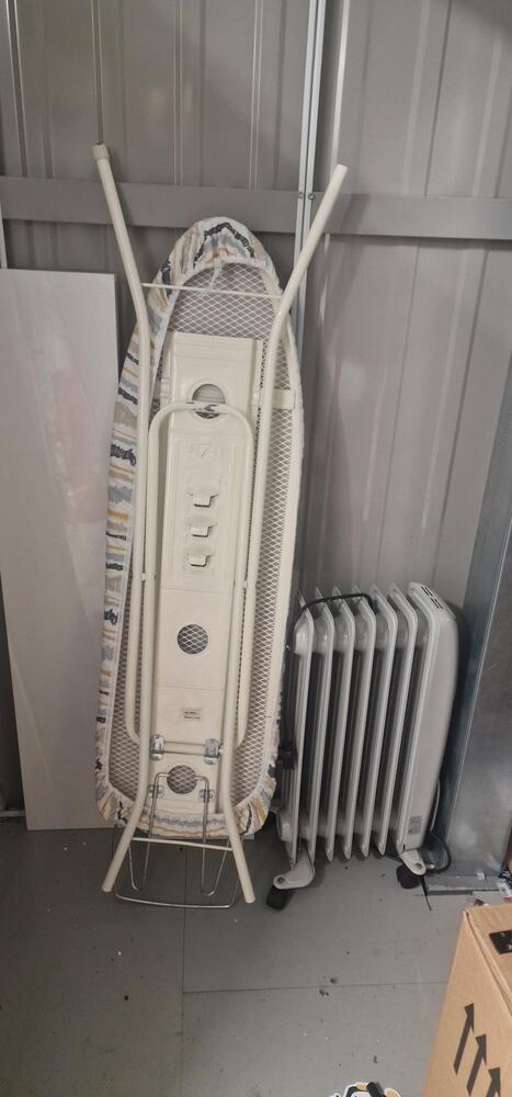 Wednesbury Self storage unit auction IB-8242 23
