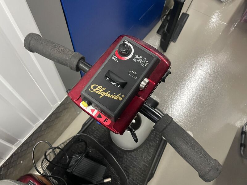 Sheffield Self storage unit auction IB-7981