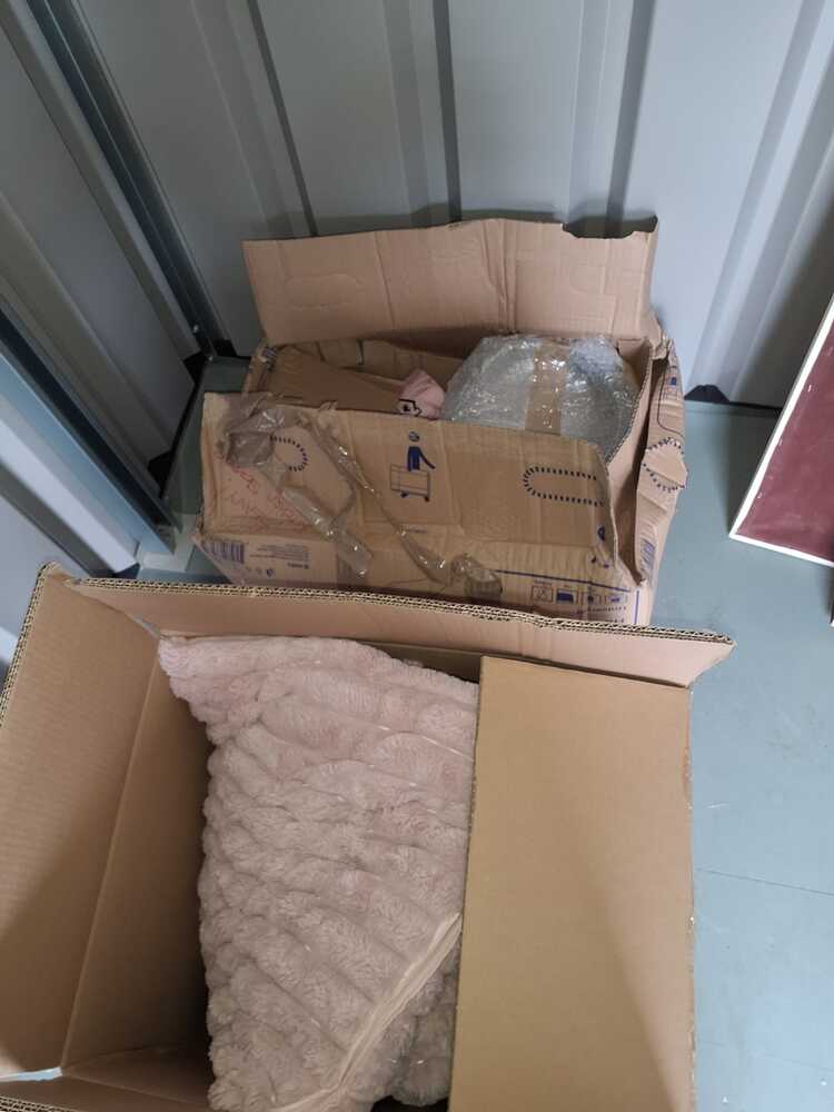 Swindon Storage auction IB-8400
