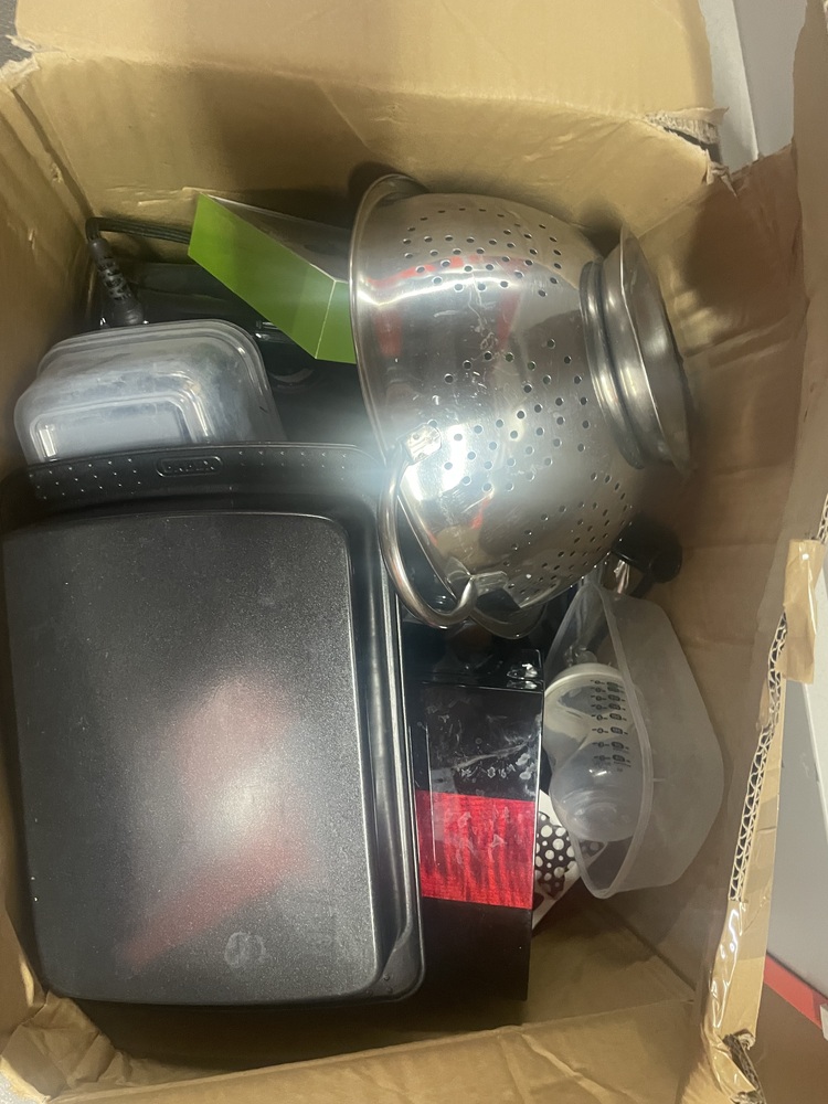 Fulham storage facility unit auction IB-4921