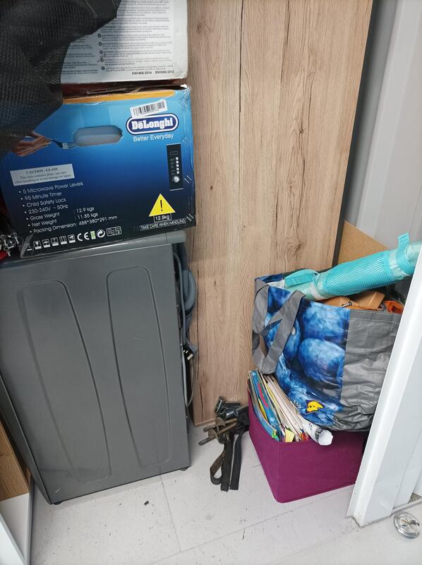 iBidOnStorage.co.uk StorageMart Auction 16613492642400