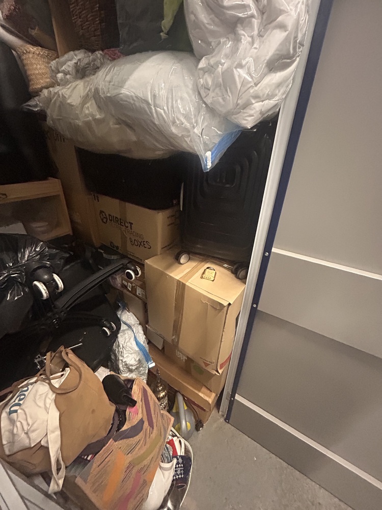 Hornsey Storage auction IB-3806