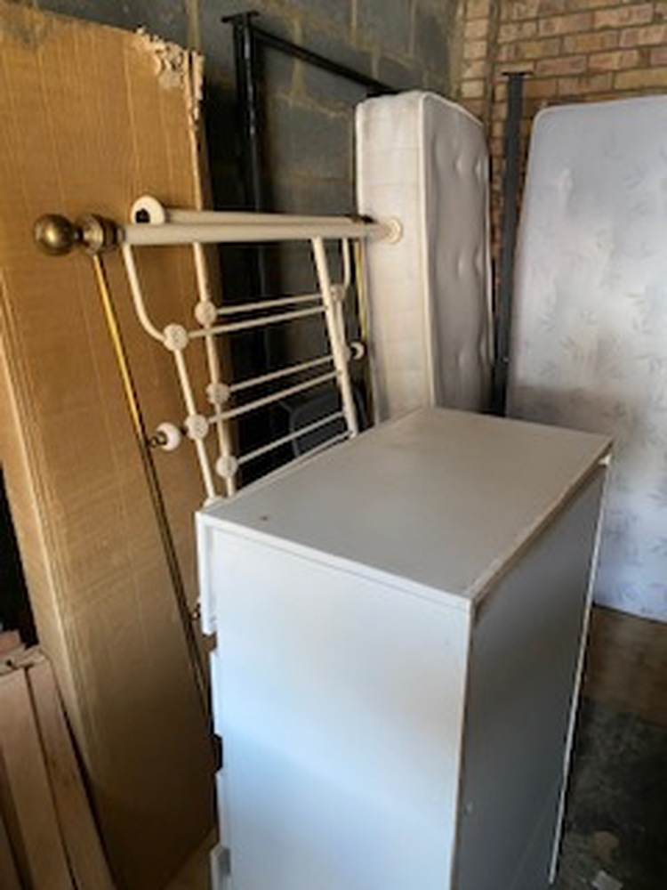 KMP Self storage unit auction IB-4966