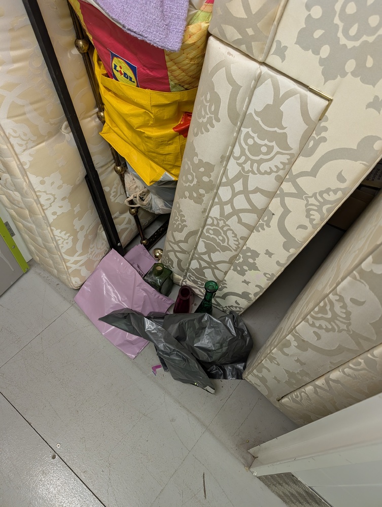 StorageMart Newhaven Self storage auction IB-4404