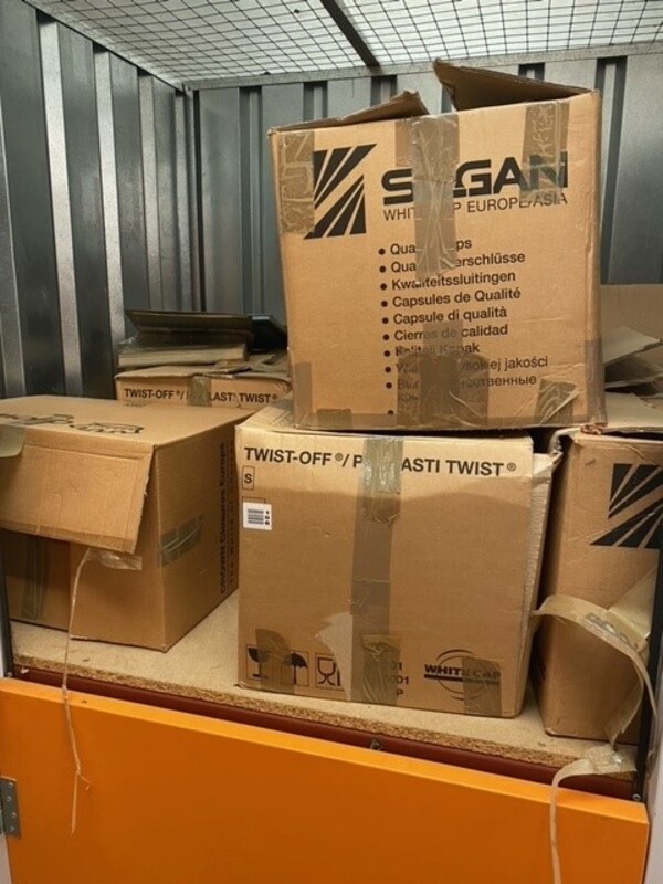 iBidOnStorage.co.uk LoknStore Auction 16618678645393