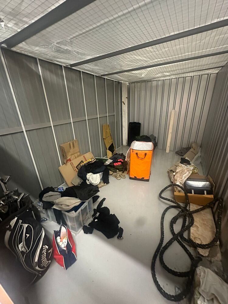 Orange Box - Long Eaton Self storage unit auction IB-4340 13