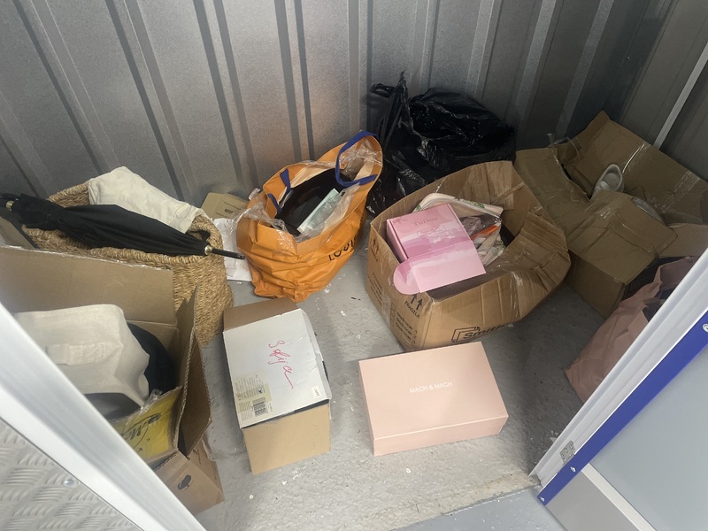 Paddington storage facility unit auction IB-9462