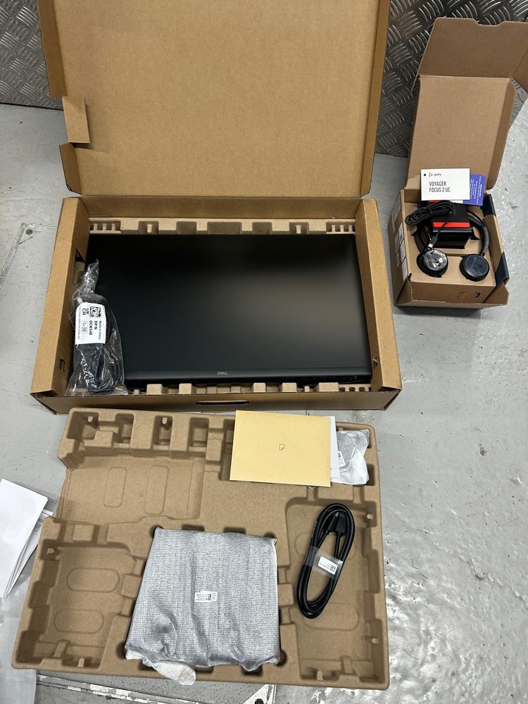 Paddington Self storage unit auction IB-6635