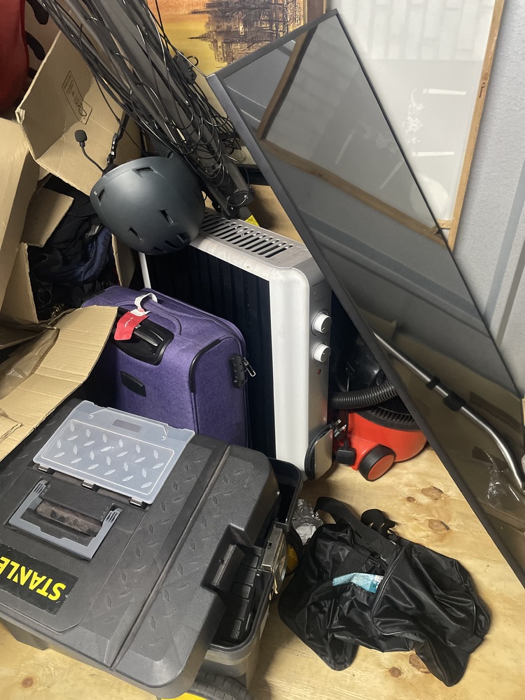 Paddington Self storage auction IB-8960 14