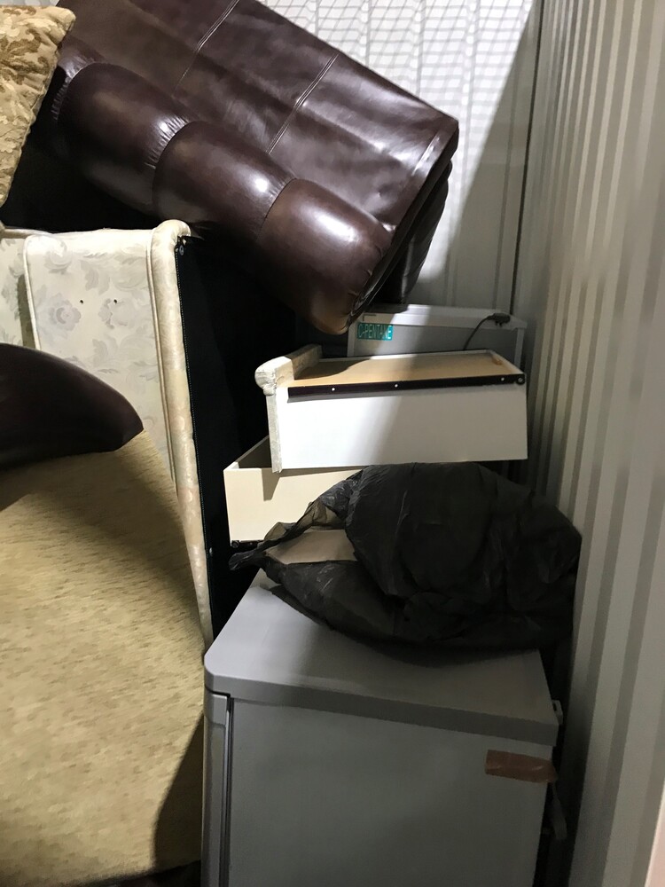 The Storage Team Selby Self storage auction IB-5462