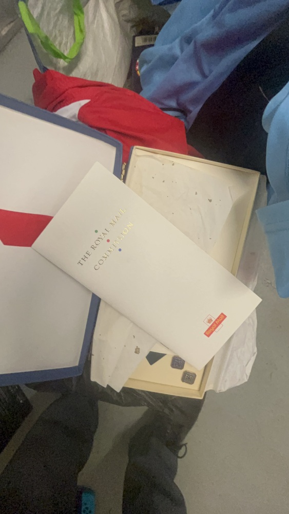 Reading storage facility unit auction IB-5602