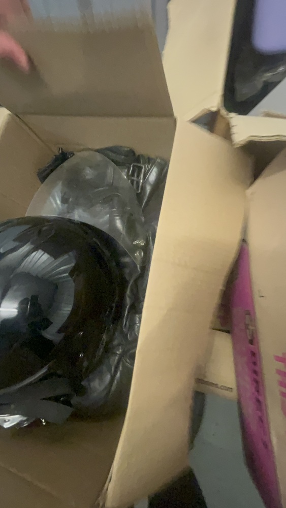 Reading Storage Unit auction IB-5602 32