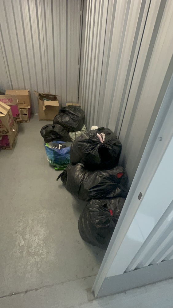 Reading Self storage unit auction IB-5602 53