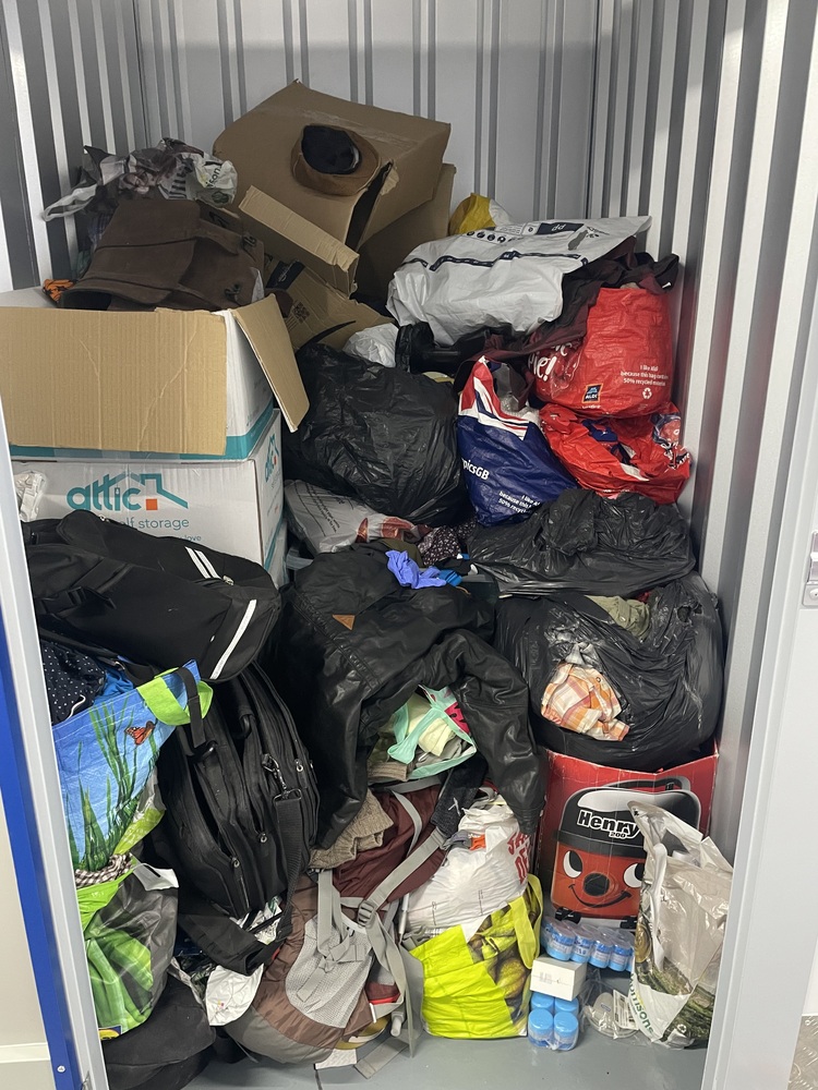 Edgware Storage Unit auction IB-3001 12