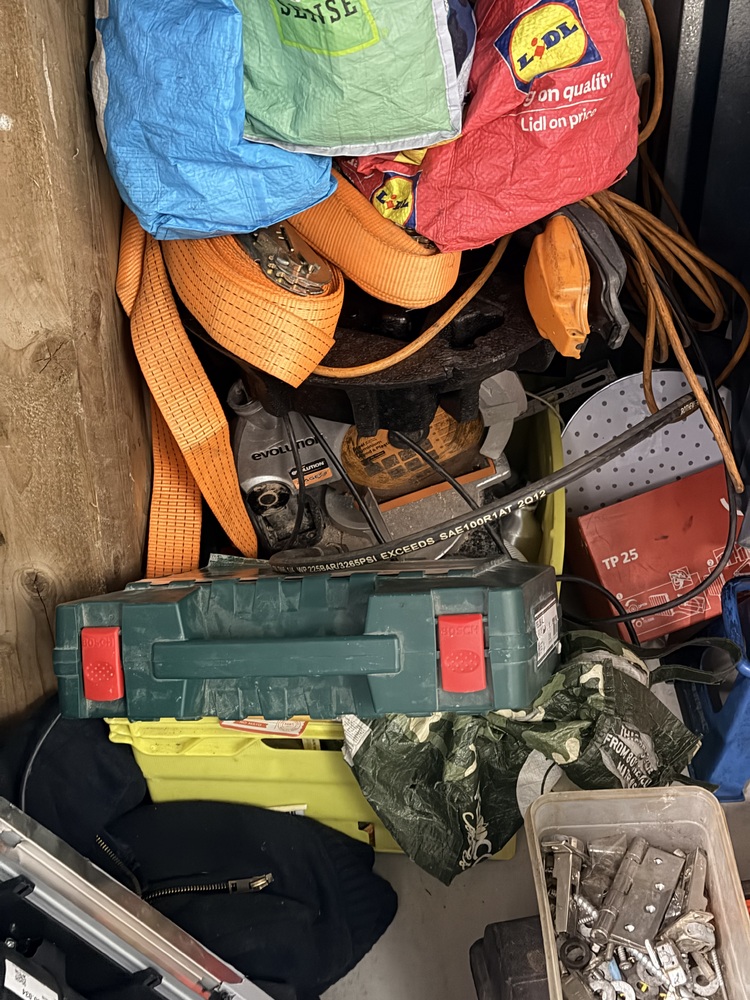 StorageMart Brighton (Hyde Business Park) Self storage auction IB-8306