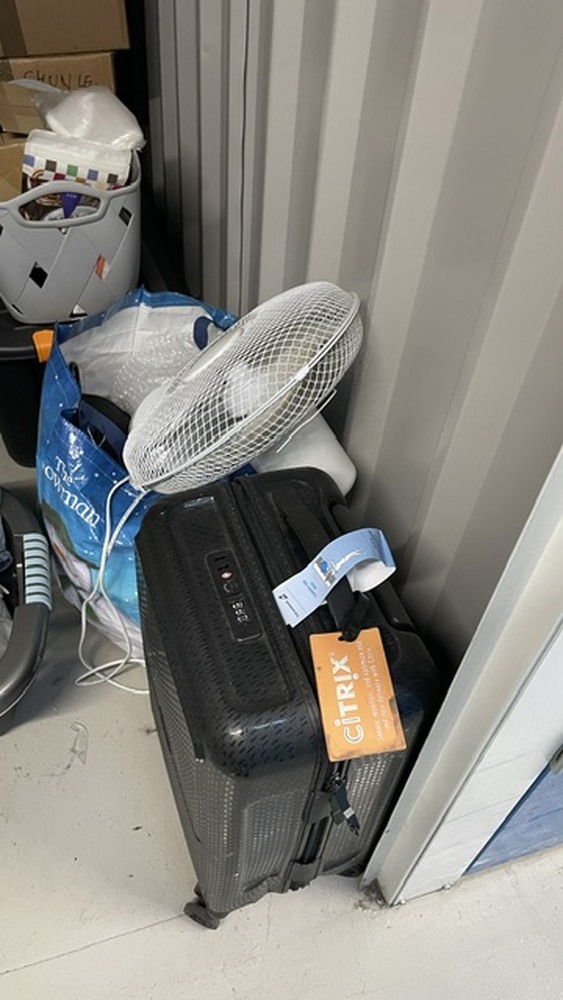 StorageMart Norwich Self storage unit auction IB-5308