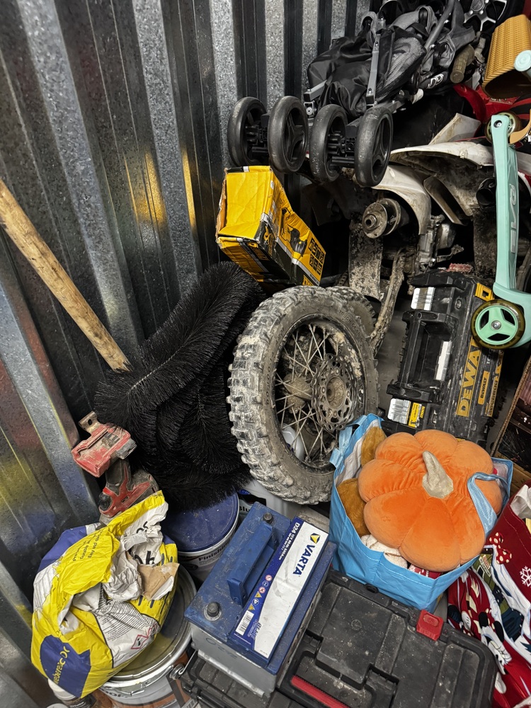 StorageMart Hove Storage Facility auction IB-6441 11