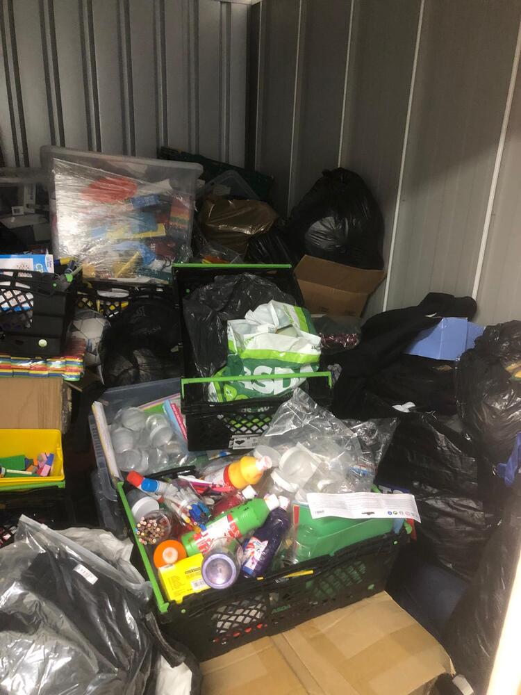 Croydon storage facility unit auction IB-1689