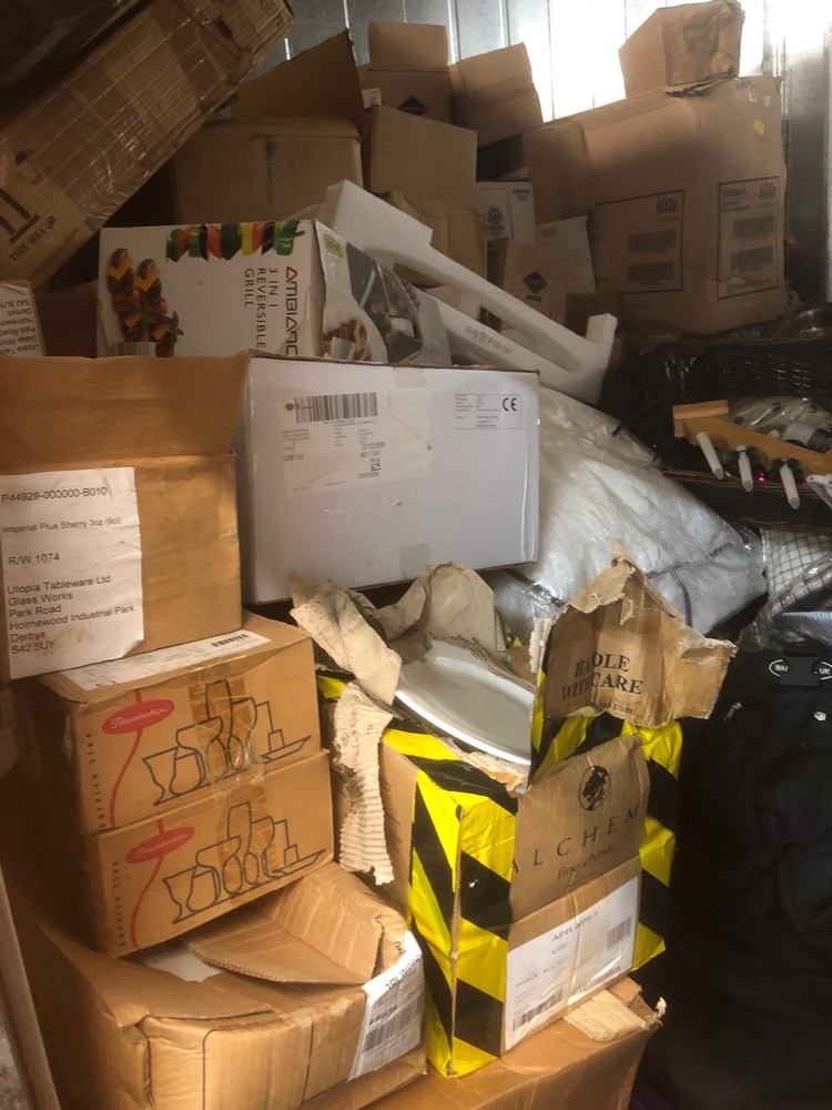 Croydon Storage Unit auction IB-5304