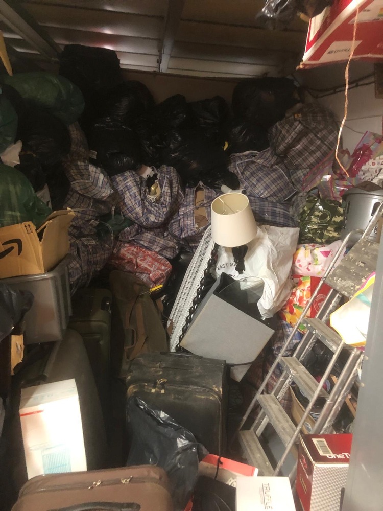 Croydon Storage Unit auction IB-8831