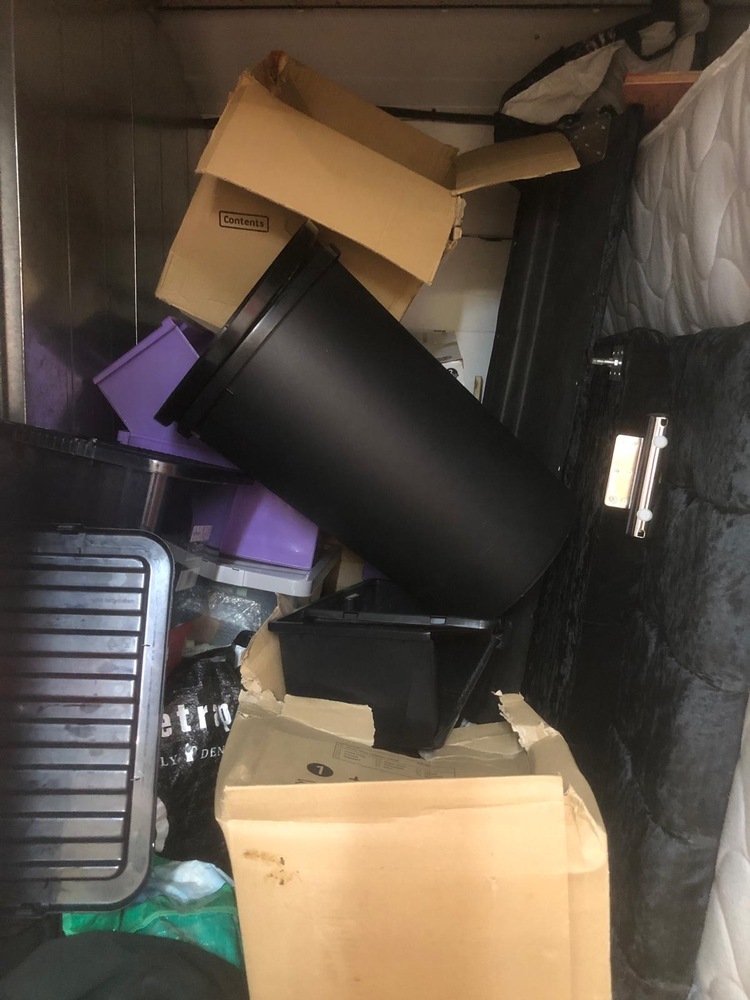 Croydon Storage auction IB-6554