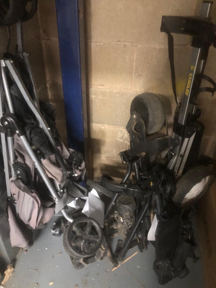 Crawley Storage auction IB-9926 40