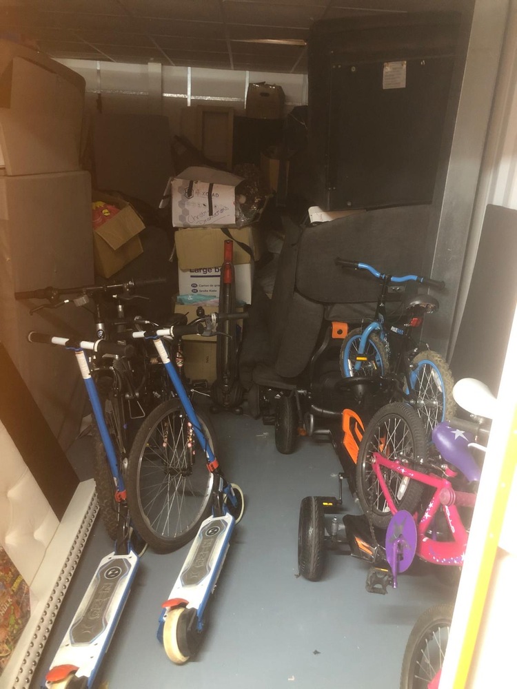 Redhill Self storage unit auction IB-2849