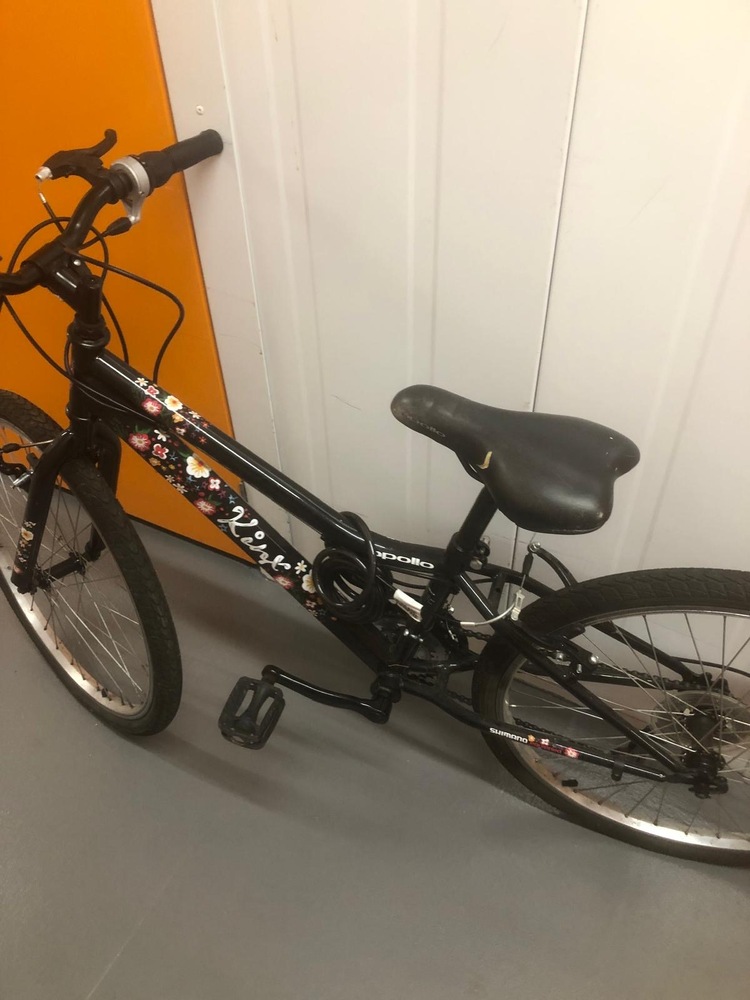 Redhill storage facility unit auction IB-2849