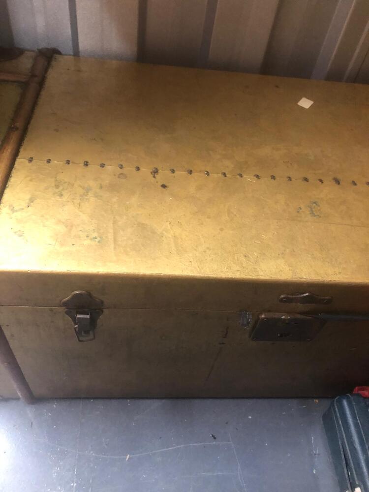 Redhill Storage Unit auction IB-8991