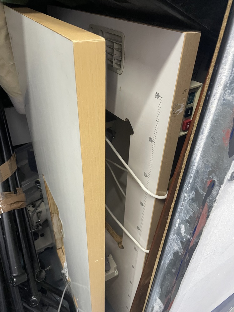Earls Court Self storage unit auction IB-5358