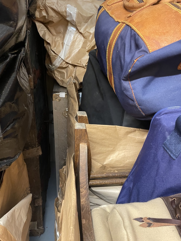 Battersea Lombard storage facility unit auction IB-4382 36