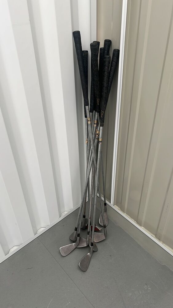 The Storage Team Gainsborough Storage Unit auction IB-7414 62