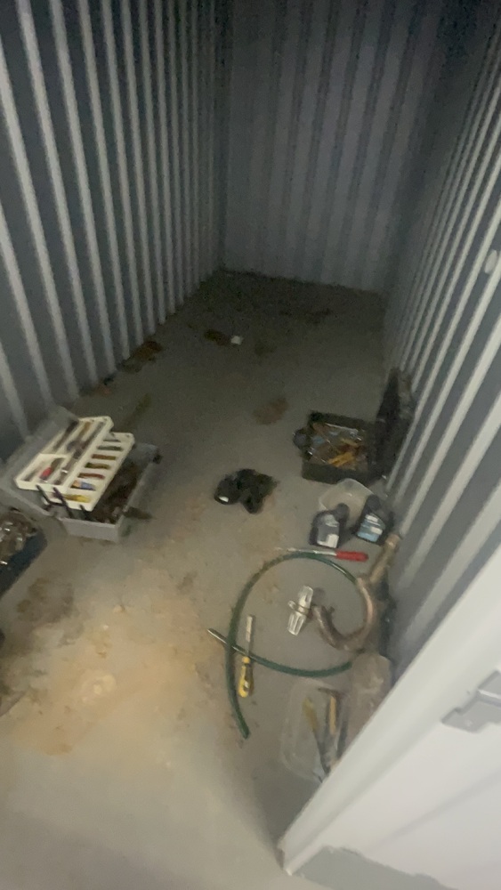 Bristol  Self storage facility auction IB-3317