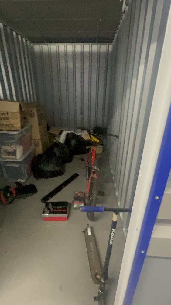 Bristol  Self storage auction IB-3251