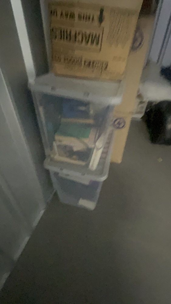 Bristol  Storage Unit auction IB-3251 12