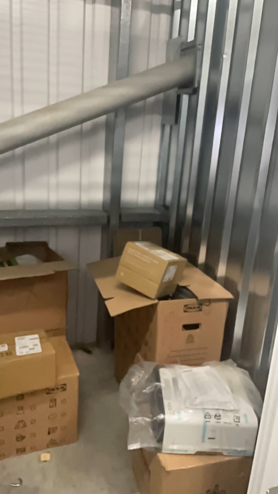 Battersea Storage auction IB-1740