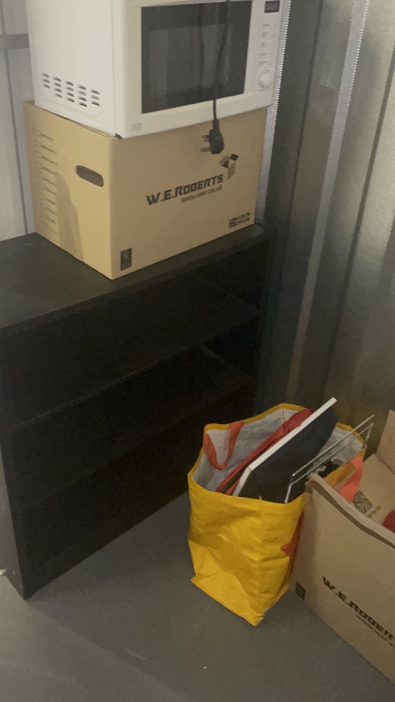 Battersea Storage auction IB-7222