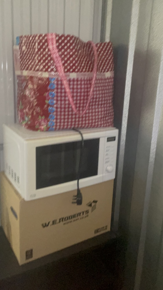 Battersea Storage Unit auction IB-7222