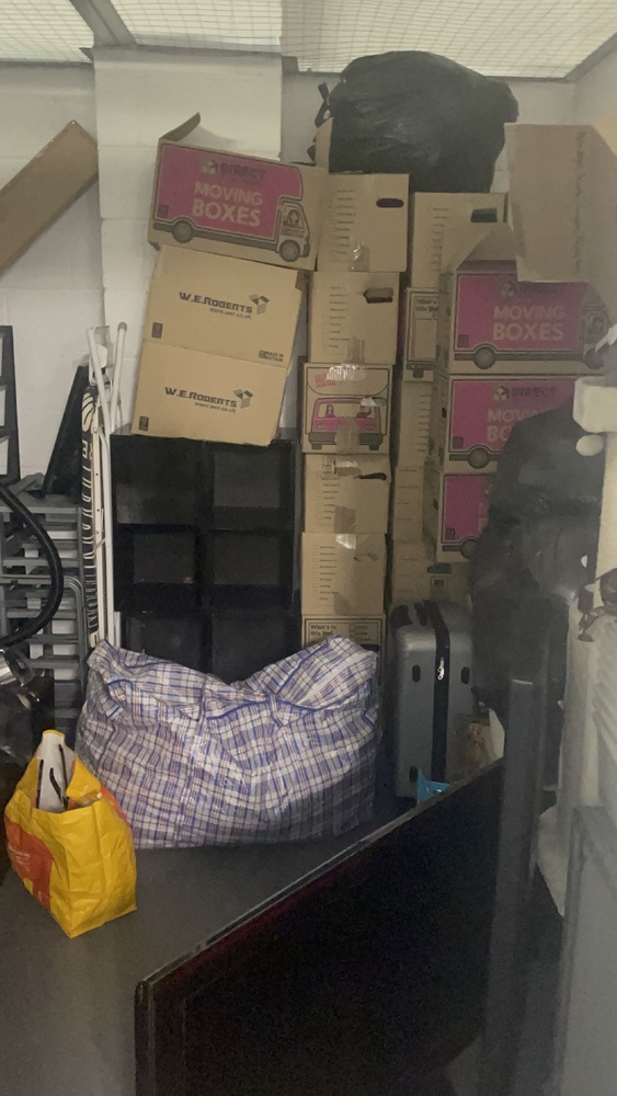 Battersea Self storage auction IB-7222