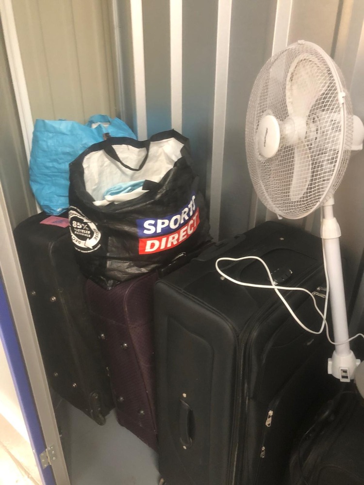 Feltham Storage Unit auction IB-3551