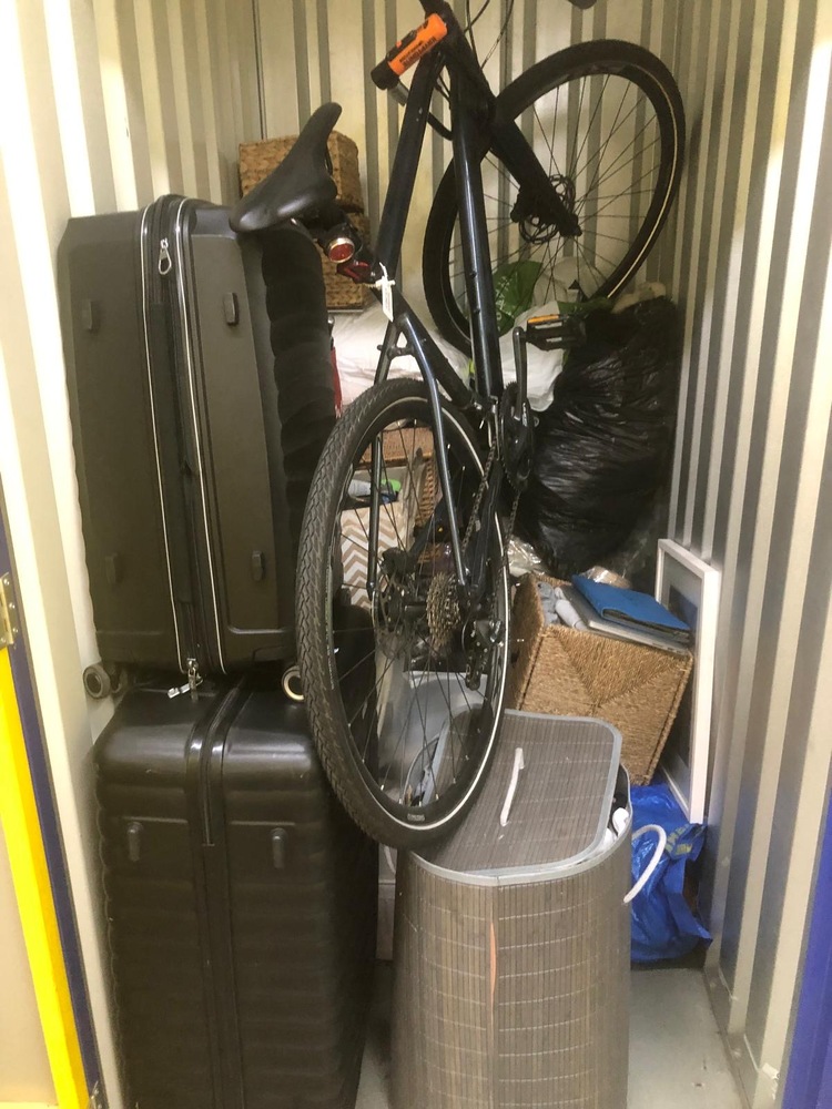 Stoke Newington Storage Unit auction IB-4125 32