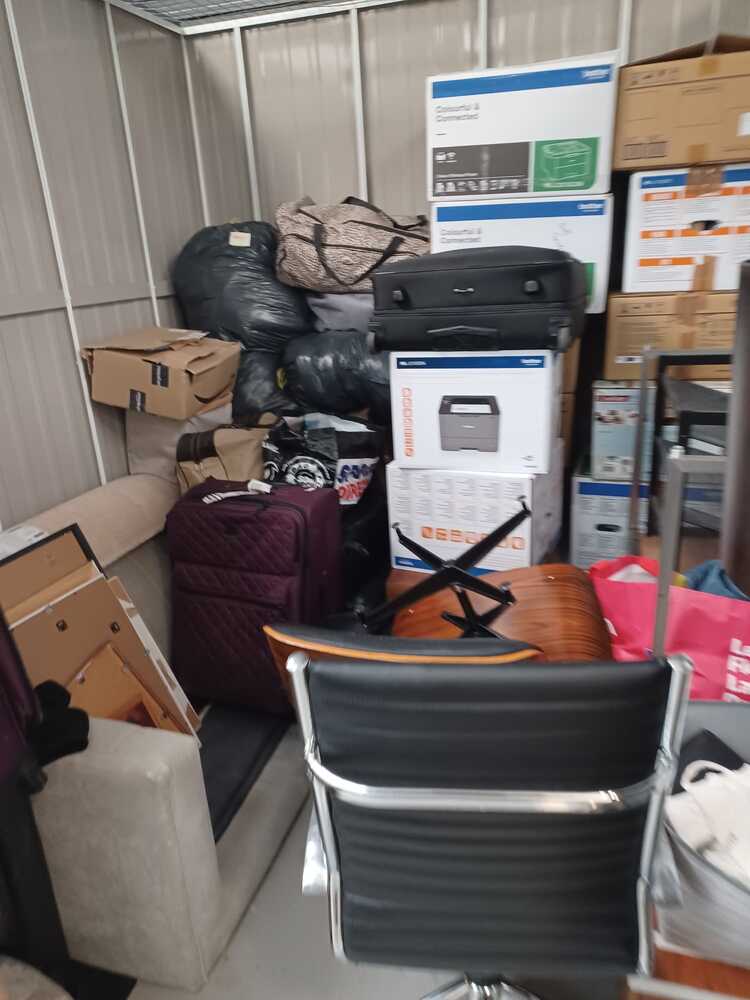 LIVERPOOL storage facility unit auction IB-5656