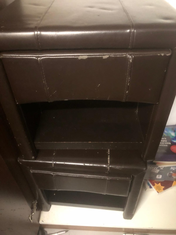Hanworth storage facility unit auction IB-2646 16