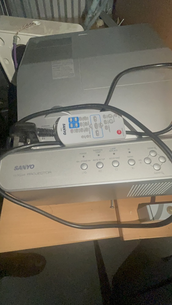 Bracknell Self storage unit auction IB-9119