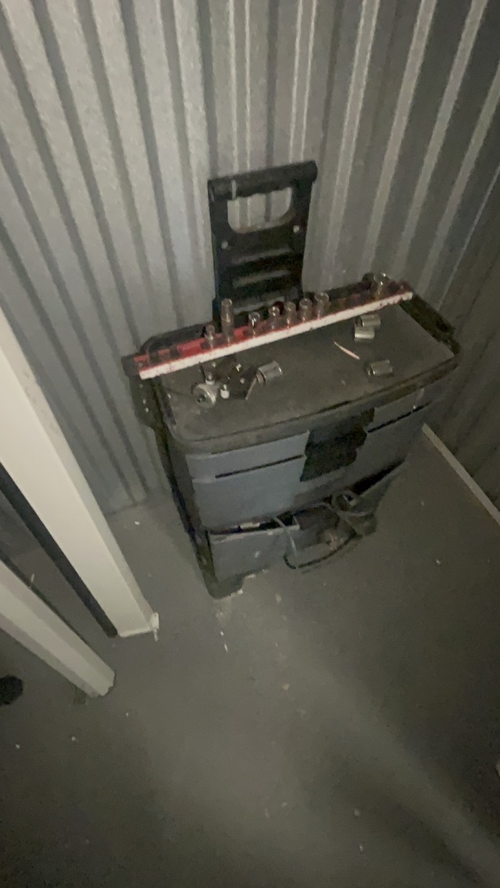 Bracknell storage facility unit auction IB-9119 36