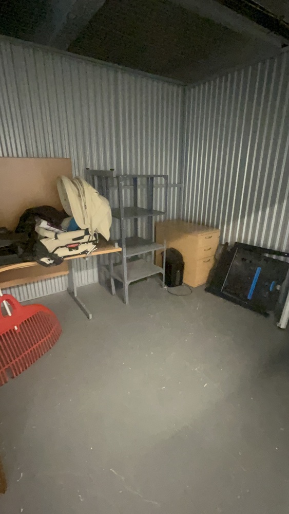 Bracknell Storage Unit auction IB-9119 52
