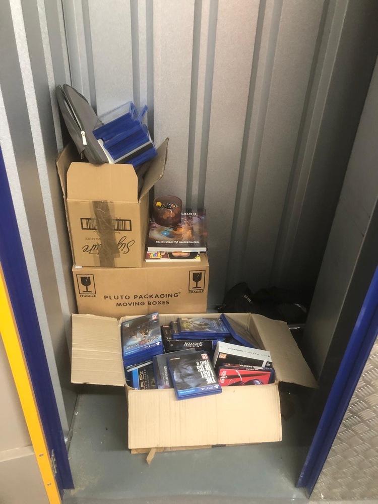 Chingford Self storage auction IB-7650